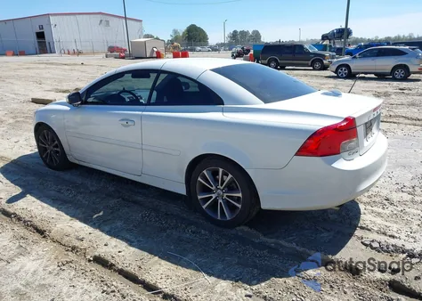 2011 Volvo C70 T5 from USA, damaged, VIN YV1672MC0BJ120734